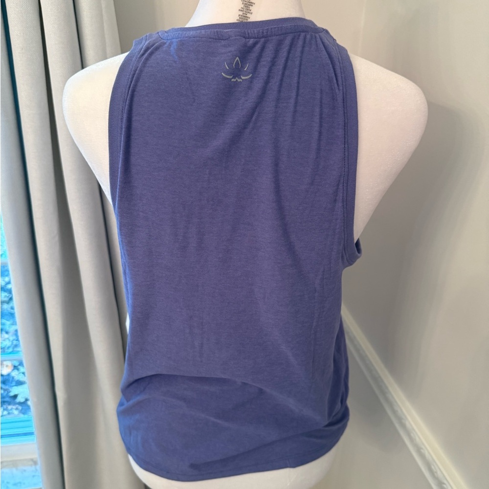 Beyond Yoga Featherweight Rebalance Tank - Picture 5 of 8